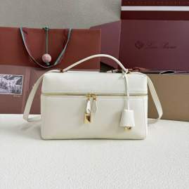 Picture of Loro Piana Handbags _SKUfw195035154fw